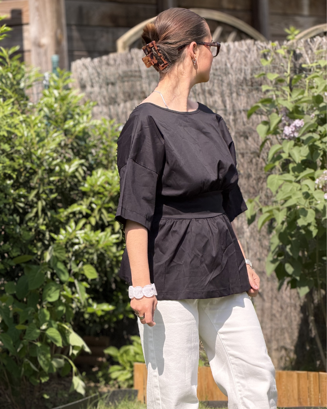 Delphine - Blouse dos nu avec noeud à l'arrière